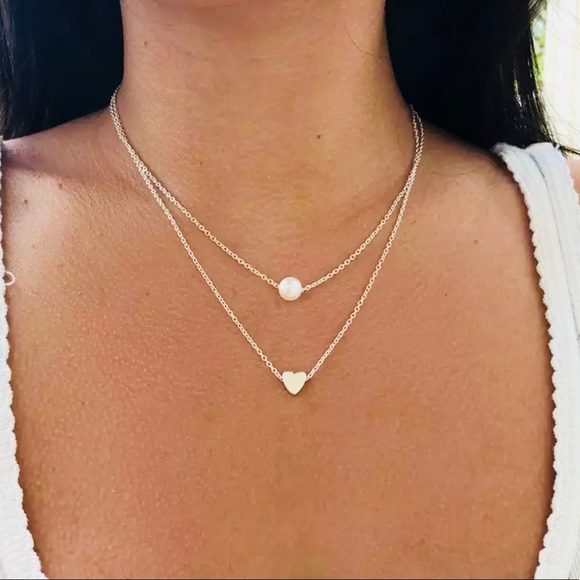 Brandy Melville Jewelry - Double chain pearl and heart necklace